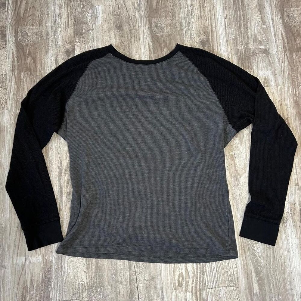 Old Navy Men’s gray grunge long sleeve thermal top